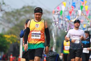 BIB: 46554
                            <button type="button" onclick="openModal(9891676)" class="btn btn-primary btn-sm float-right btn-popup" data-toggle="modal" data-target=".modal-high-quality">
                        <i class="fas fa-shopping-cart"></i> Add to Cart
                    </button>
                                            <button type="button" onclick="isThisMe(9891676, true)" class="btn btn-success btn-sm float-right btn-popup btn-isme hidden" data-toggle="tooltip" data-placement="bottom" title="นี่คือรูปของคุณใช่ไหม คลิกที่นี่เพื่อเอาเข้าอัลบั้ม">
                        <i class="fas fa-plus"></i> Add to album
                    </button>
                    <button type="button" onclick="isThisMe(9891676, false)" class="btn btn-warning btn-sm float-right btn-popup btn-isnotme hidden">
                        <i class="fas fa-ban"></i> Remove from album
                    </button>